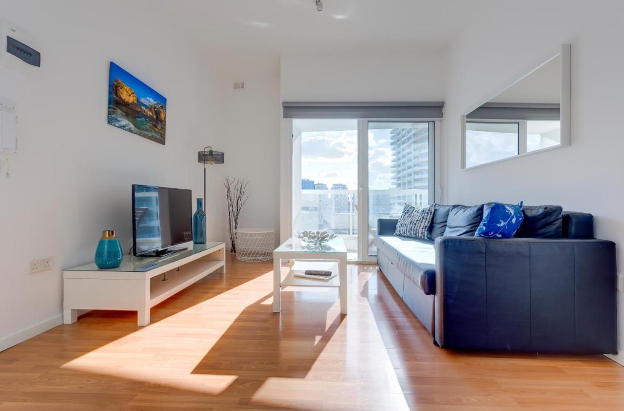 Apartment With Stunning Seaviews สลีมา ภายนอก รูปภาพ