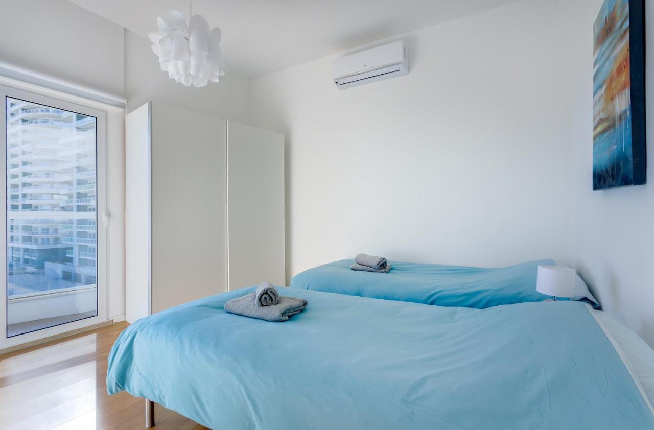 Apartment With Stunning Seaviews สลีมา ภายนอก รูปภาพ