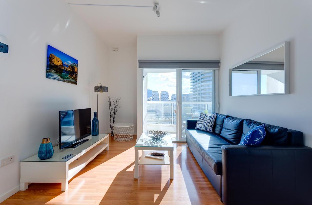 Apartment With Stunning Seaviews สลีมา ภายนอก รูปภาพ