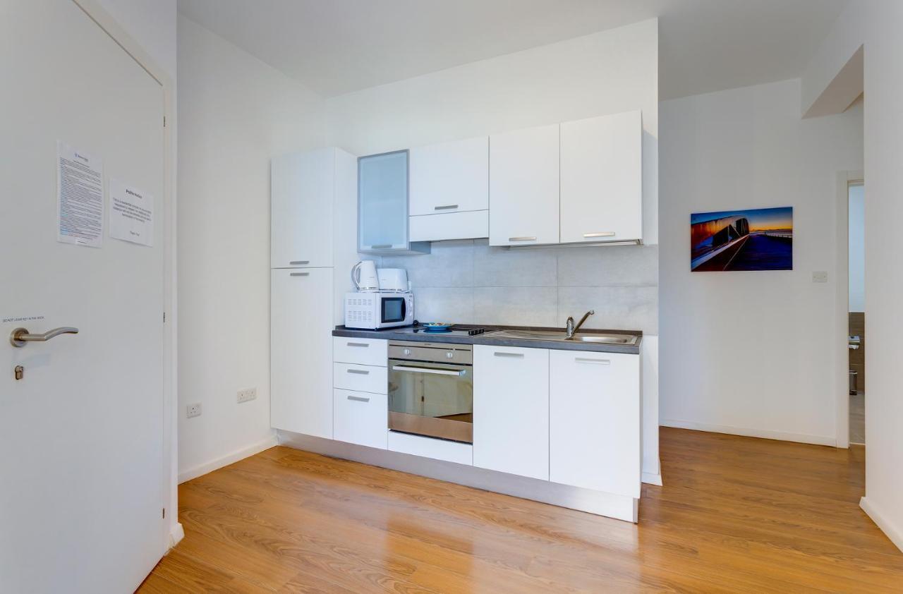 Apartment With Stunning Seaviews สลีมา ภายนอก รูปภาพ