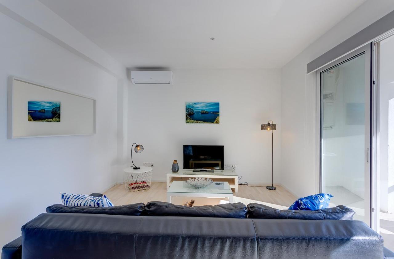Apartment With Stunning Seaviews สลีมา ภายนอก รูปภาพ