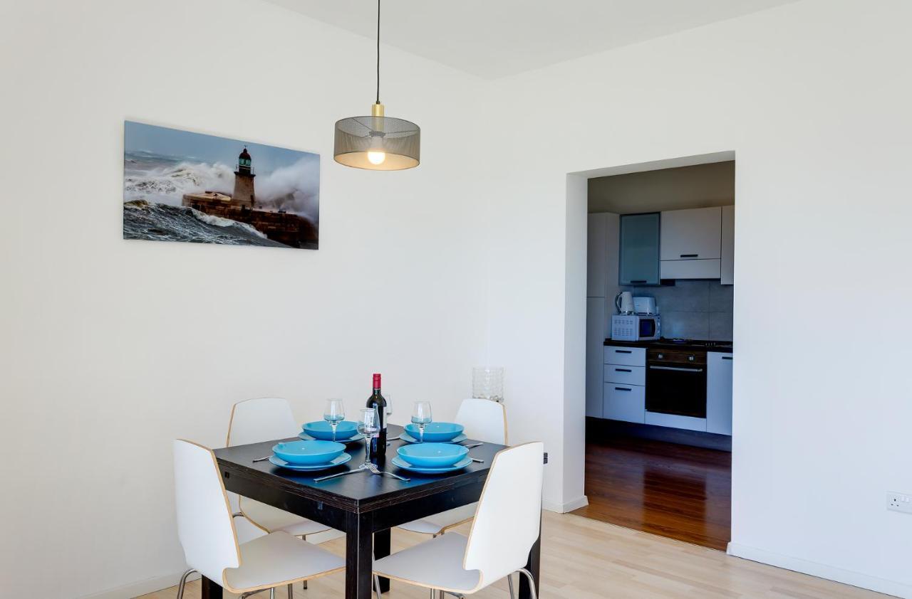 Apartment With Stunning Seaviews สลีมา ภายนอก รูปภาพ