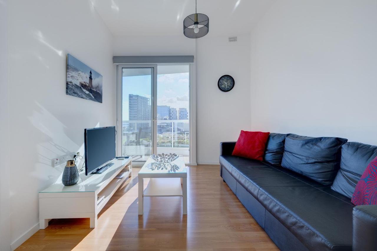 Apartment With Stunning Seaviews สลีมา ภายนอก รูปภาพ